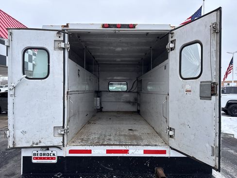 Used 2014 Ford F450 XL w/ Snow Plow Prep Package image 27