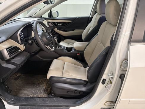 Used 2025 Subaru Outback Limited AWD/4WD image 6