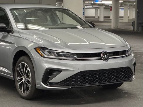 New 2025 Volkswagen Jetta Sport image 38