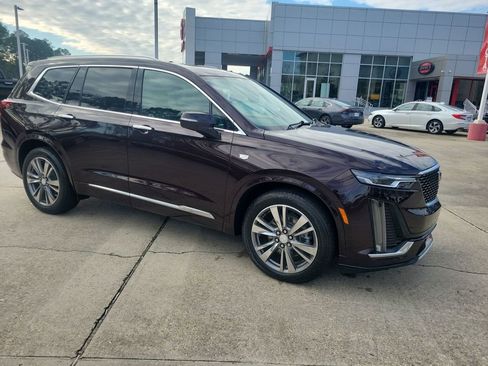 Used 2021 Cadillac XT6 Premium Luxury image 9