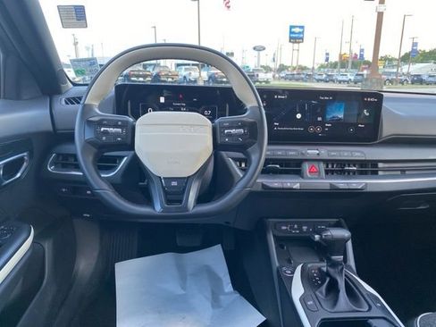 Used 2025 Kia K4 GT-Line FWD image 19