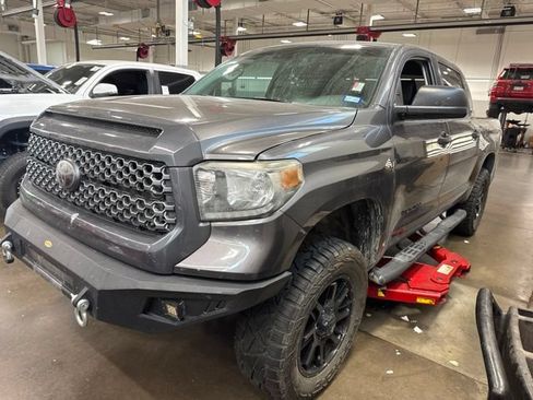 Used 2021 Toyota Tundra SR5 w/ SR5 Upgrade Package AWD/4WD image 1
