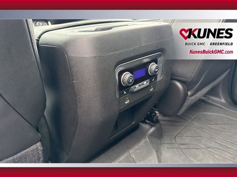 Used 2021 Chevrolet Tahoe Z71 w/ Z71 Signature Package image 33