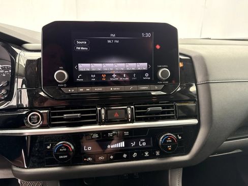 Used 2024 Nissan Pathfinder SV AWD/4WD image 22