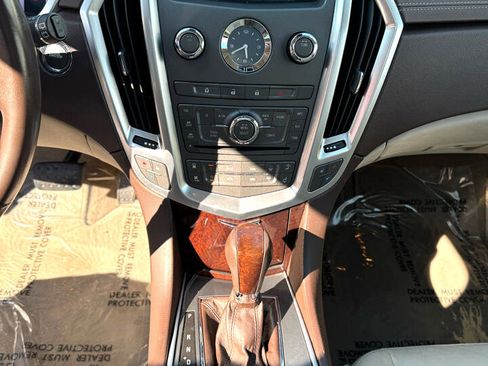 Used 2011 Cadillac SRX Luxury image 32