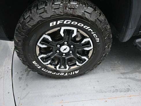 Used 2023 Chevrolet Silverado 1500 ZR2 w/ Technology Package image 14