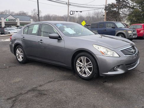 Used 2013 INFINITI G37 Journey w/ Premium Pkg image 3