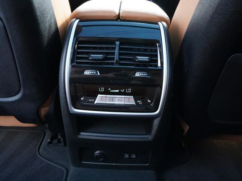 Used 2024 BMW X7 xDrive40i w/ M Sport Package AWD/4WD image 47