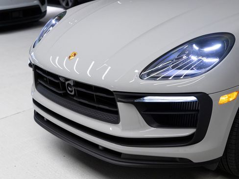 New 2026 Porsche Macan S AWD/4WD image 33