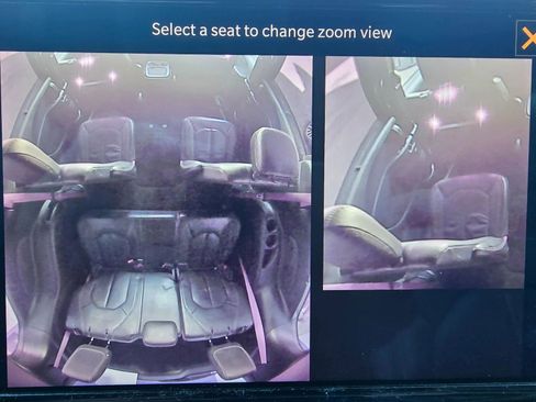 Used 2021 Chrysler Pacifica Touring-L w/ Uconnect Theater Family Group image 11