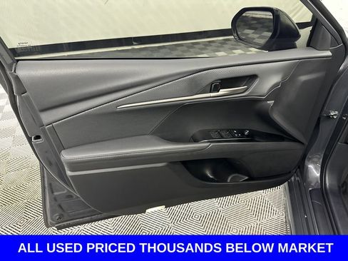 Used 2025 Toyota Camry XSE FWD image 11