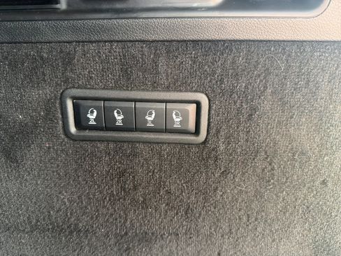 Used 2023 Jeep Grand Wagoneer Series III AWD/4WD image 8