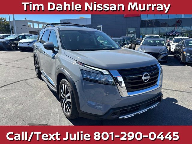 Used 2024 Nissan Pathfinder Platinum w/ Cargo Package AWD/4WD image 3