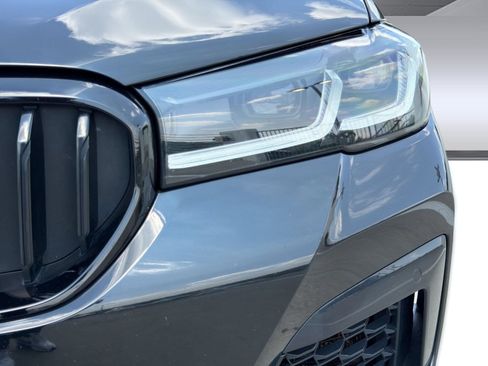 Used 2022 BMW 540i w/ M Sport Package RWD image 9