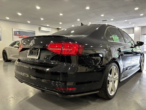 Used 2017 Volkswagen Jetta GLI FWD image 7