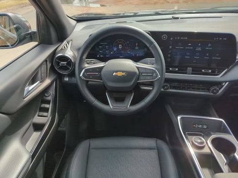 Used 2026 Chevrolet Equinox LT w/ Convenience Package II AWD/4WD image 17