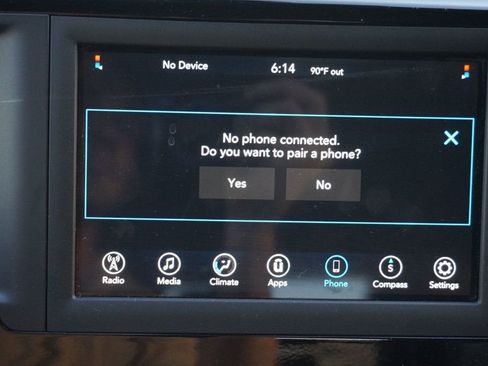 Used 2021 Chrysler Voyager Lxi image 34