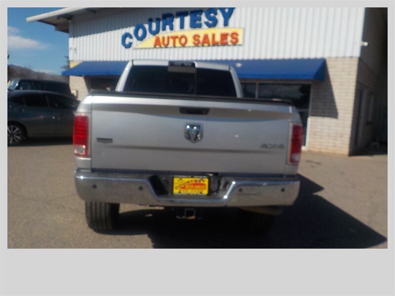 Used 2014 RAM 3500 Laramie AWD/4WD image 7