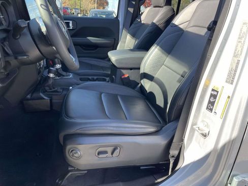 Used 2024 Jeep Wrangler High Altitude image 19