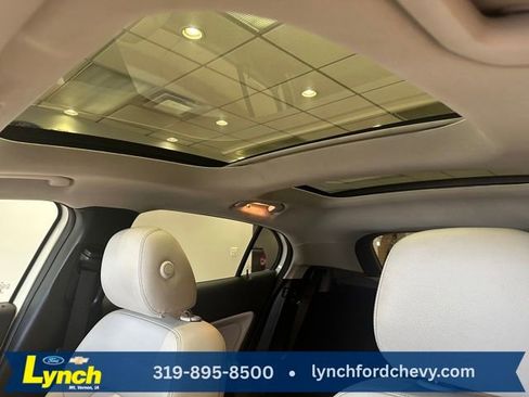 Used 2015 Mercedes-Benz GLA 250 4MATIC image 4