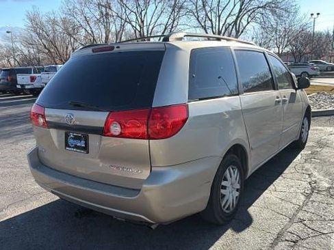 Used 2009 Toyota Sienna CE image 5