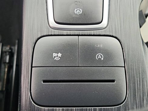 Used 2025 Ford Escape ST-Line Select AWD/4WD image 32