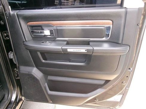 Used 2015 RAM 2500 Laramie AWD/4WD image 21