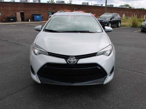 Used 2017 Toyota Corolla LE FWD image 3