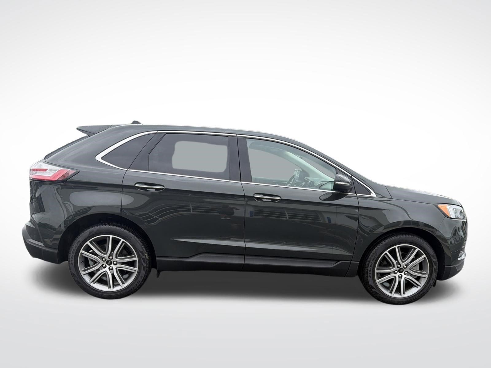 Used 2023 Ford Edge Titanium w/ Class II Trailer Tow Package AWD/4WD image 7