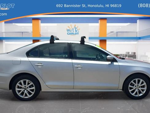 Used 2012 Volkswagen Jetta SE FWD image 4