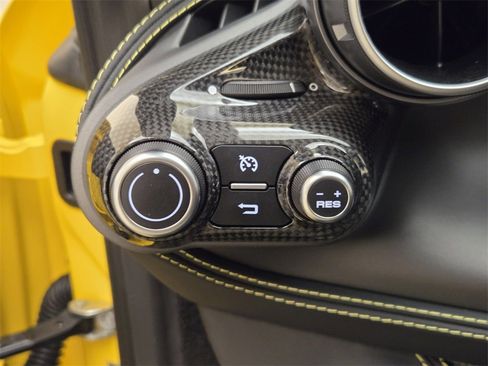 Used 2021 Ferrari F8 Tributo image 35