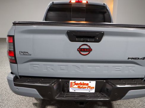 Used 2023 Nissan Frontier PRO-4X w/ Technology Package image 8