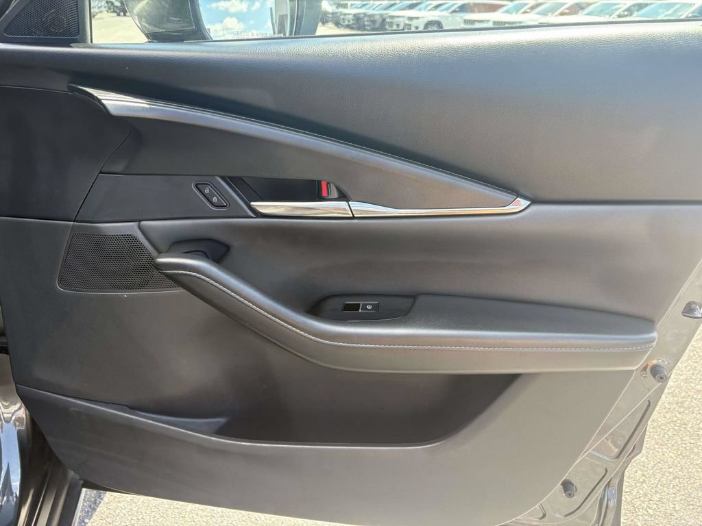 Used 2025 MAZDA CX-30 AWD 2.5 S w/ Preferred Package image 14