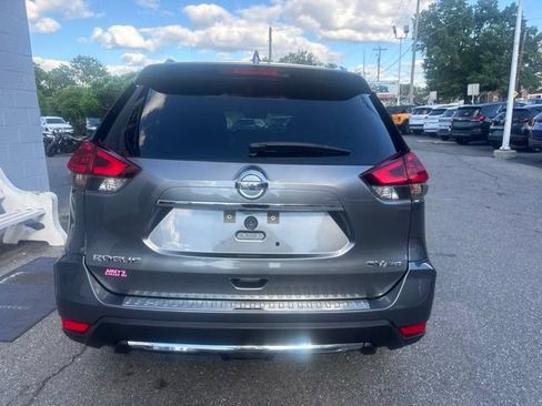 Used 2018 Nissan Rogue SV w/ Premium Package AWD/4WD image 5