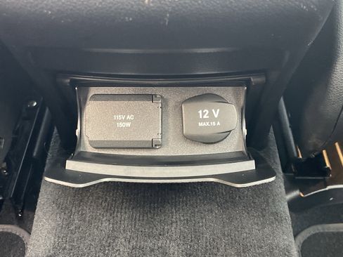 Used 2017 Mercedes-Benz GLC 300 4MATIC image 42