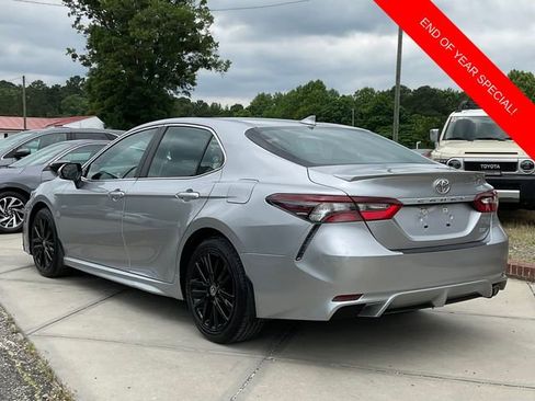 Used 2022 Toyota Camry SE image 5