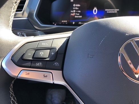 Used 2024 Volkswagen Tiguan Wolfsburg Edition image 22