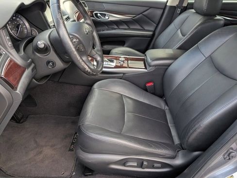 Used 2017 INFINITI Q70 L 3.7 image 26