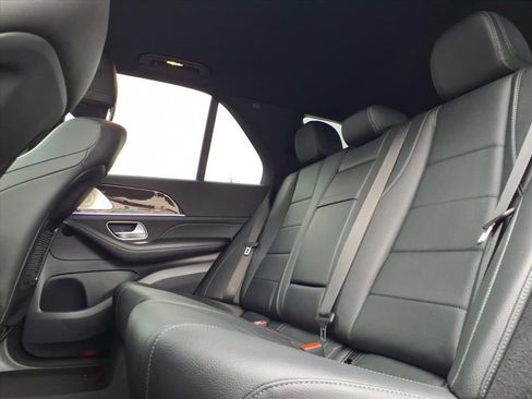 Used 2021 Mercedes-Benz GLE 350 4MATIC image 13