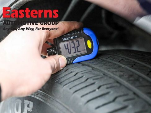 Used 2024 Toyota Venza LE image 28