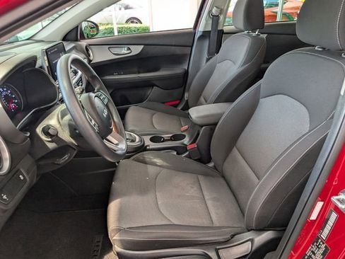 Used 2024 Kia Forte LXS FWD image 5