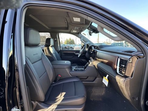 New 2026 GMC Sierra 2500 Denali w/ Denali Reserve Package AWD/4WD image 12