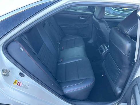 Used 2016 Toyota Camry SE FWD image 19