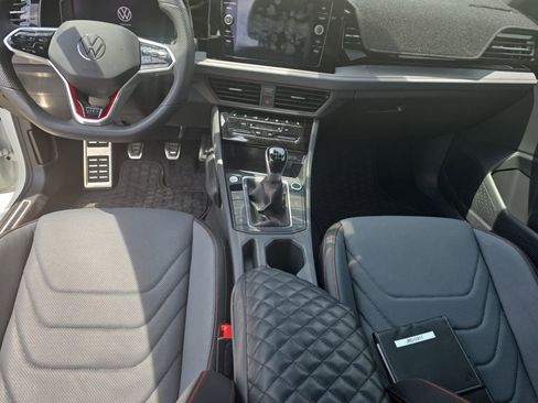 Used 2025 Volkswagen Jetta GLI Autobahn image 4