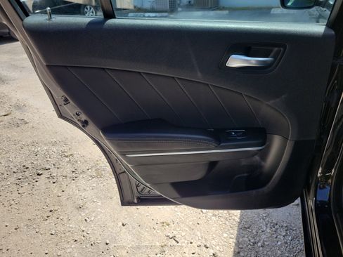 Used 2022 Dodge Charger SXT RWD image 13