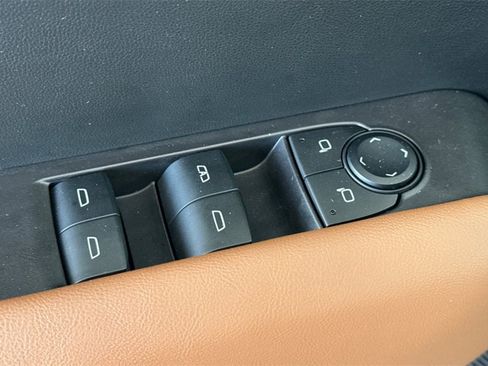 Used 2024 GMC Canyon AT4 w/ Canyon Safety Plus Package image 15