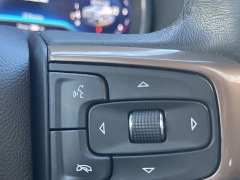 Used 2023 Chevrolet Suburban High Country w/ Advanced Technology Package image 24