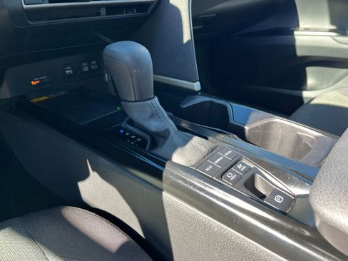 Used 2025 Toyota Camry LE image 41