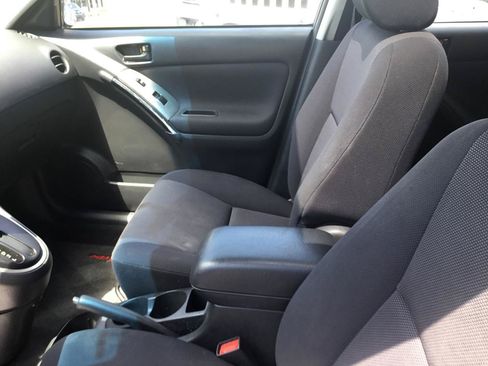 Used 2003 Pontiac Vibe w/ Power Group Value Package FWD image 14