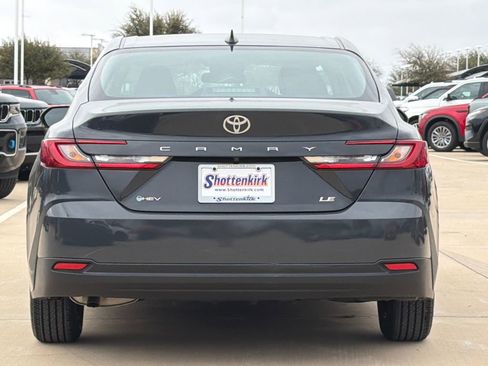 Used 2025 Toyota Camry LE image 7